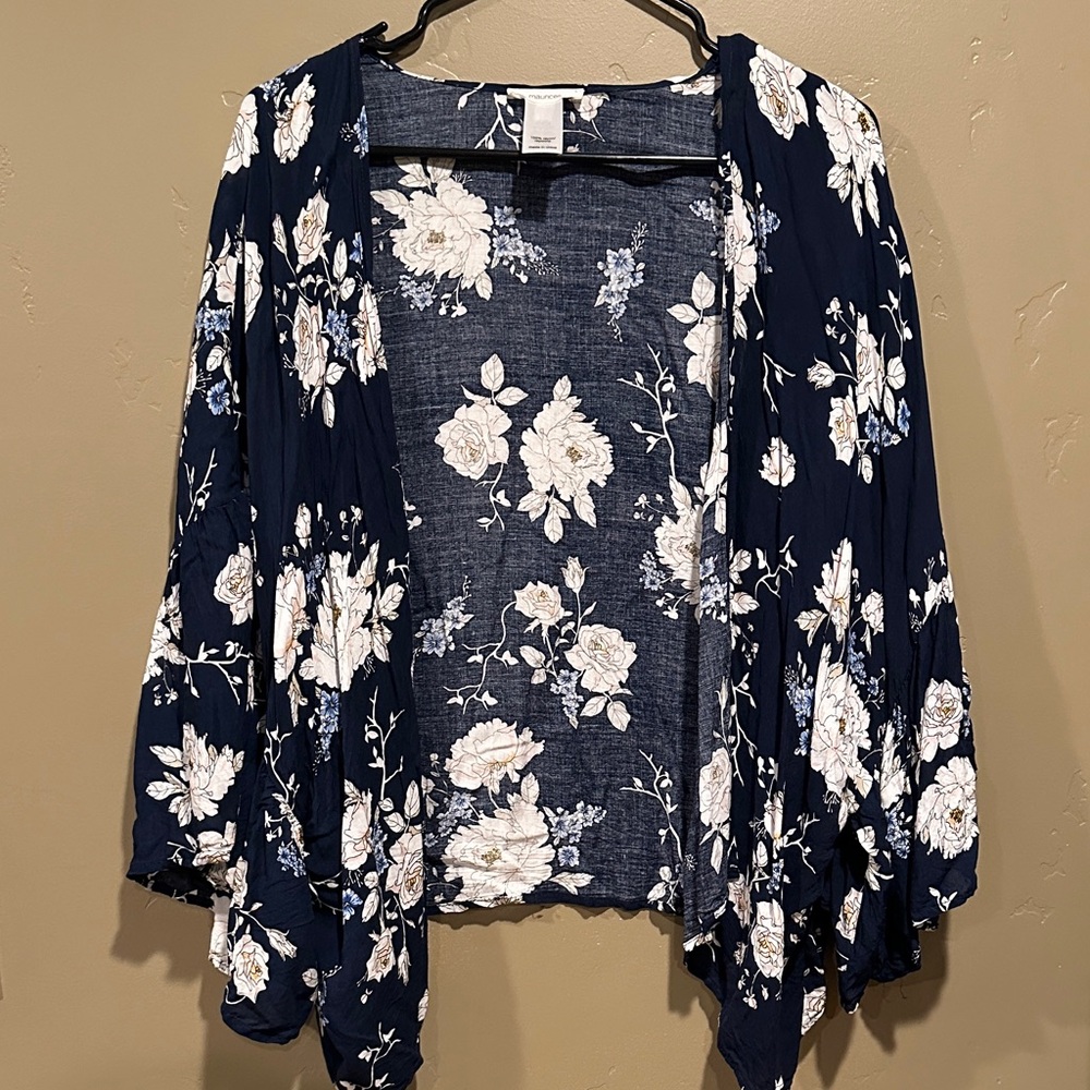 Maurices Navy and White Floral Kimono